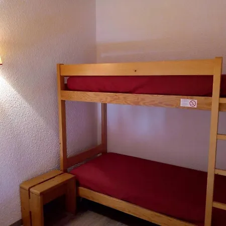 Apartment Meribel: 3 Pieces Avec Mezzanine, Balcon, Acces Direct Aux Pistes - Fr-1-355-186 Meribel