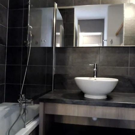 Meribel: 3 Pieces Avec Mezzanine, Balcon, Acces Direct Aux Pistes - Fr-1-355-186 Διαμέρισμα *